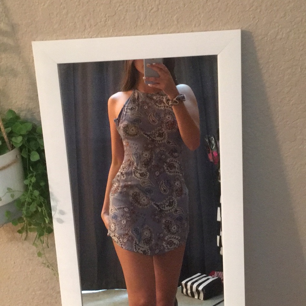 Dress - Picture 1 of 2